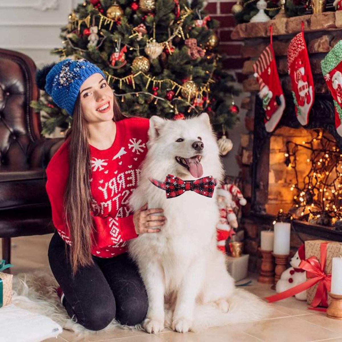 Christmas Dog Bow Tie - Festive Dog Bow Tie - Collar with Bow - Dog Collar - Red - Checkered Bowtie - Adjustable Neckline - Dog Accessories - Dog Clothing - Dogwear - Christmas - Gift - Size S